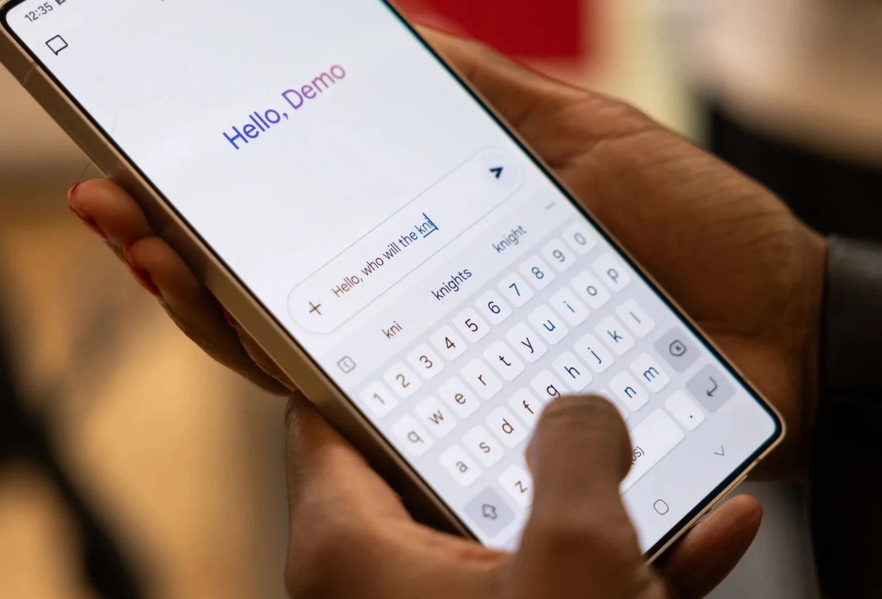 Ai gemini bakal kolaborasi bareng apple februari mendatang