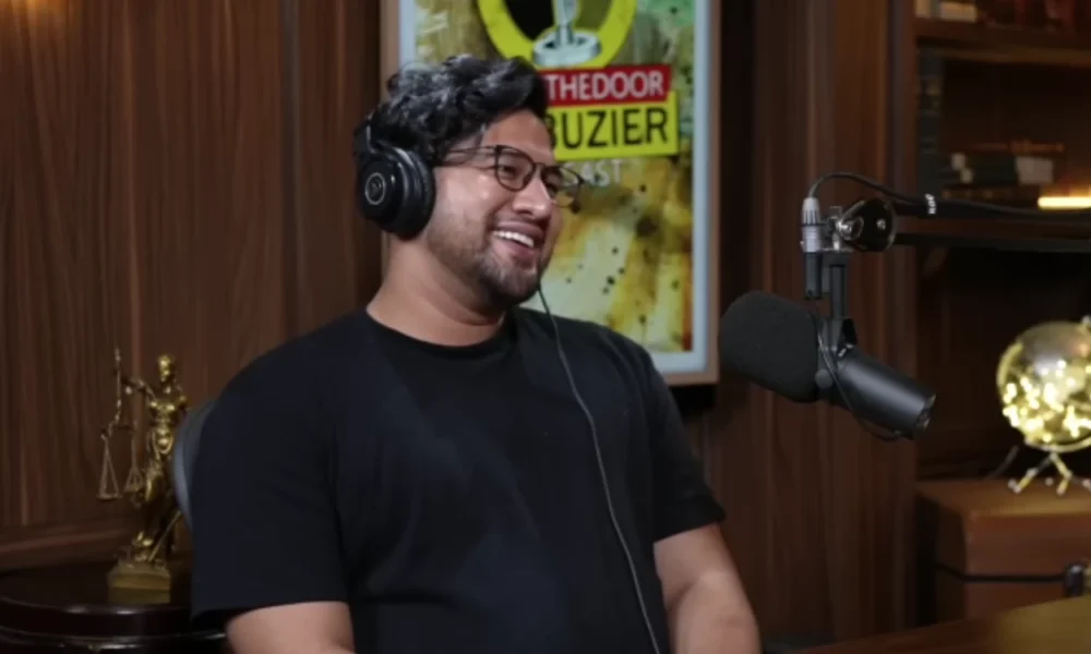 Ammar zoni hadiri sidang dengan senyum semringah sambil bawa tasbih