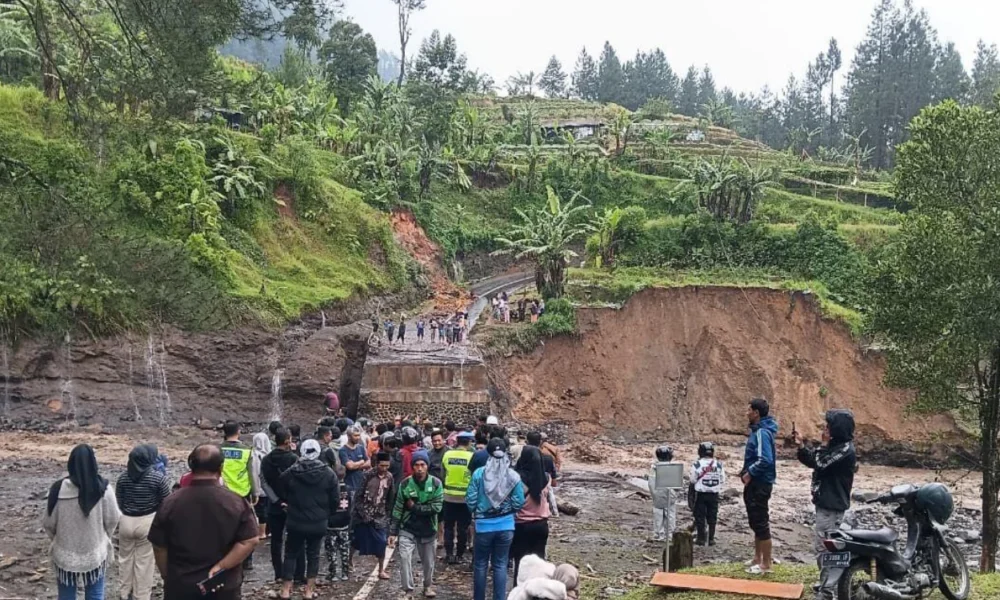 Banjir bandang terjang kawasan gunung slamet, wisata guci tegal terdampak lagi