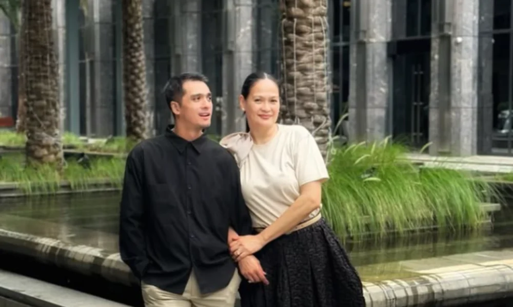 Begini komentar sang ibunda usai ricky harun diisukan karaoke bareng lc