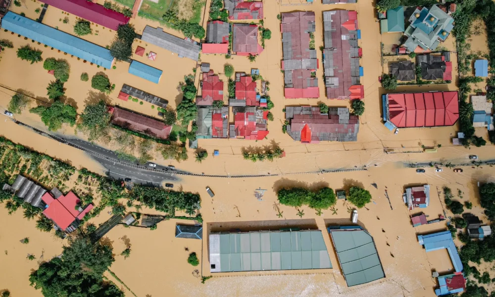 Bekasi dikepung banjir, lebih dari 4.000 keluarga terdampak
