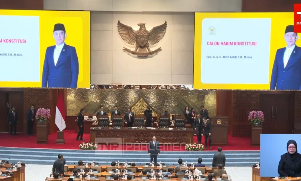 Dpr resmi tetapkan adies kadir sebagai calon hakim mk