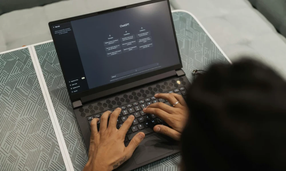 Demi keamanan, chatgpt kini bisa tebak usia pengguna
