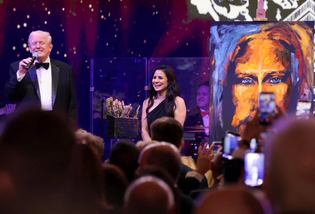 Donald trump lelang lukisan yesus saat tahun baru, terjual rp46 miliar!