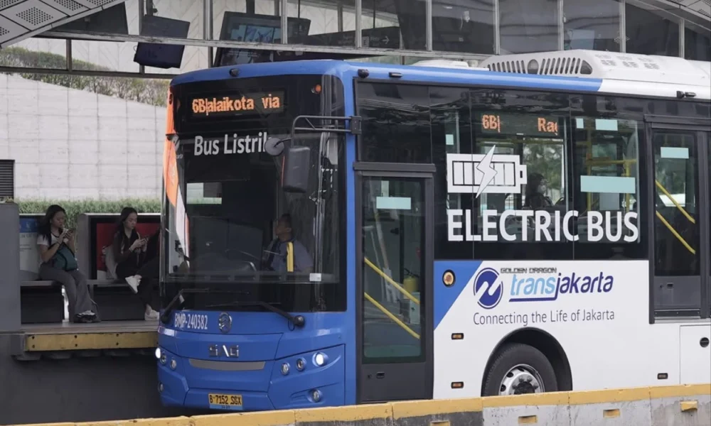 Dua pria yang masturbasi di transjakarta resmi jadi tersangka