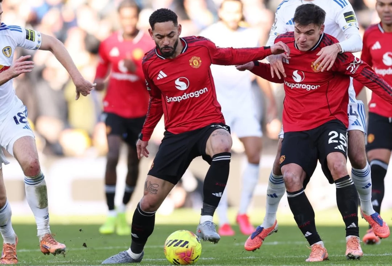 Hasil leeds vs man utd 1 1 matheus cunha selamatkan setan merah