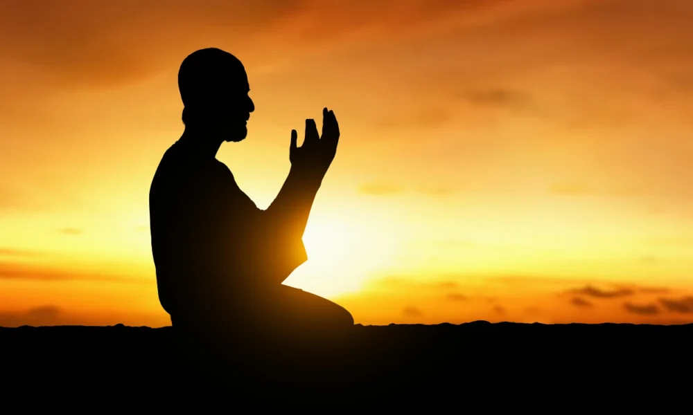 Ini amalan malam 27 rajab dari zikir hingga salat sunnah, jangan sampai terlewat!