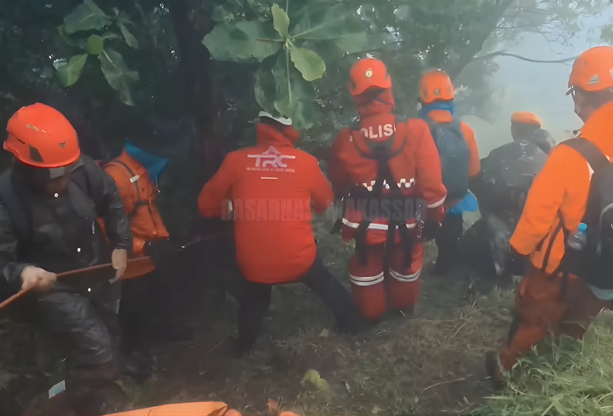 Jenazah pramugari atr 42 500 berhasil teridentifikasi sebagai florencia lolita wibisono