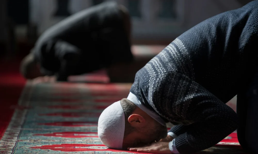 Khutbah jumat 2 januari 2026 capai resolusi tahun baru dan raih rida ilahi