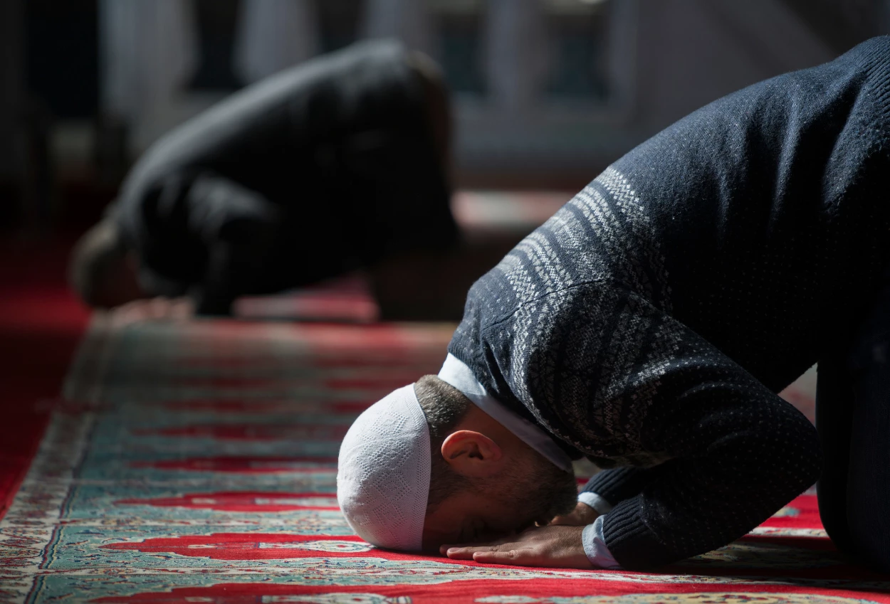 Khutbah jumat 2 januari 2026 capai resolusi tahun baru dan raih rida ilahi