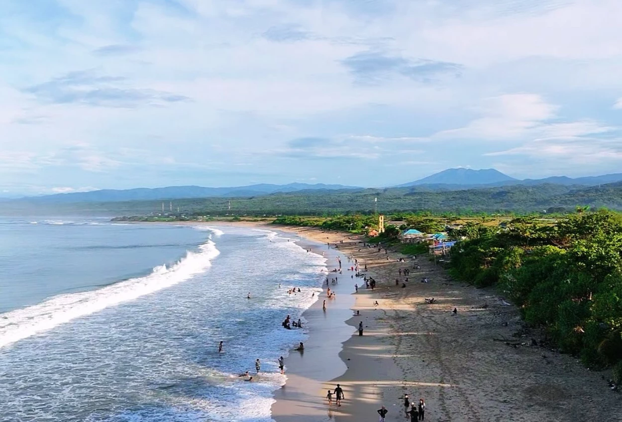 Konten Kreator Asal Garut Dibacok usai Viralkan Pungli di Pantai Santolo