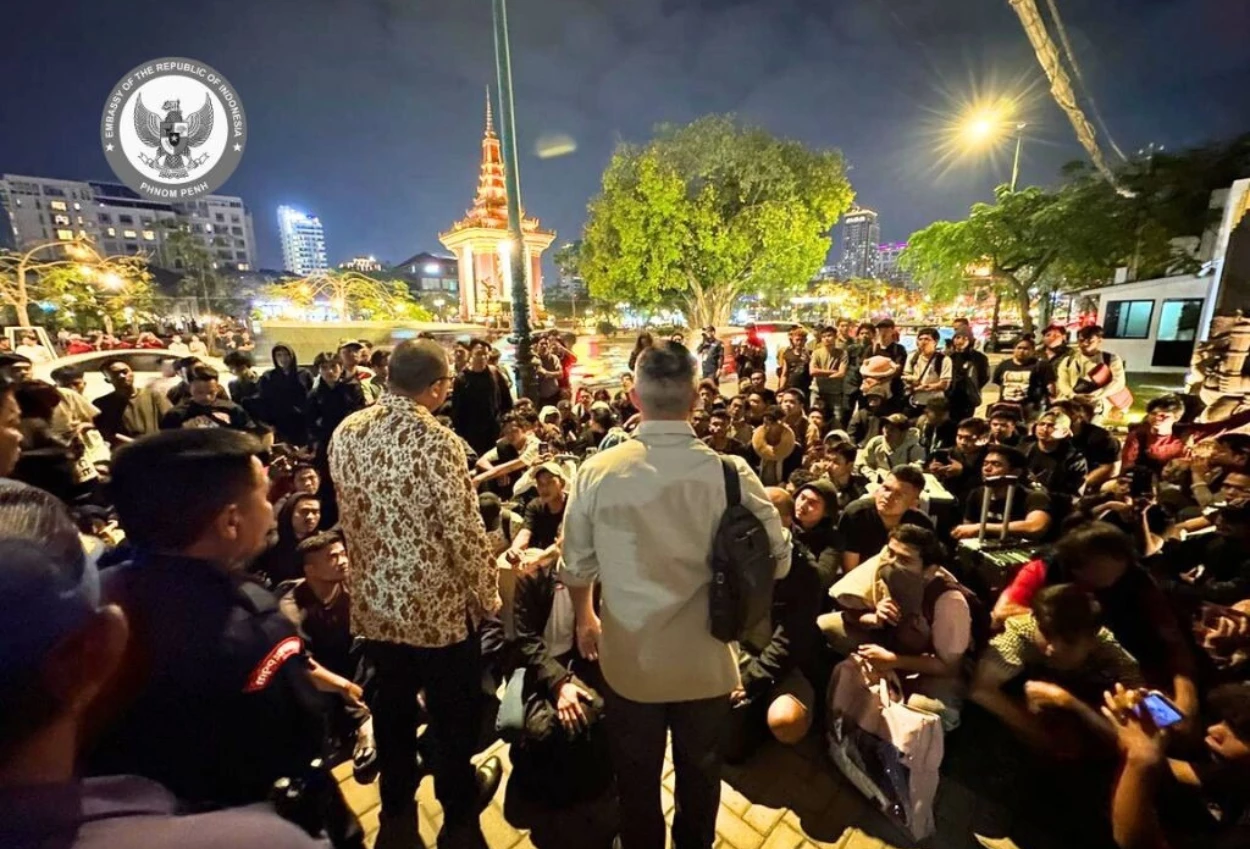 Lebih dari 2 ribu wni di kamboja datangi kbri, minta pulang ke indonesia