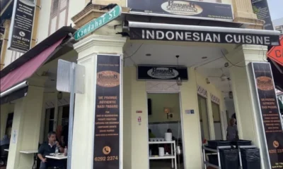 Menteri singapura bantu warung nasi padang legendaris yang mau tutup