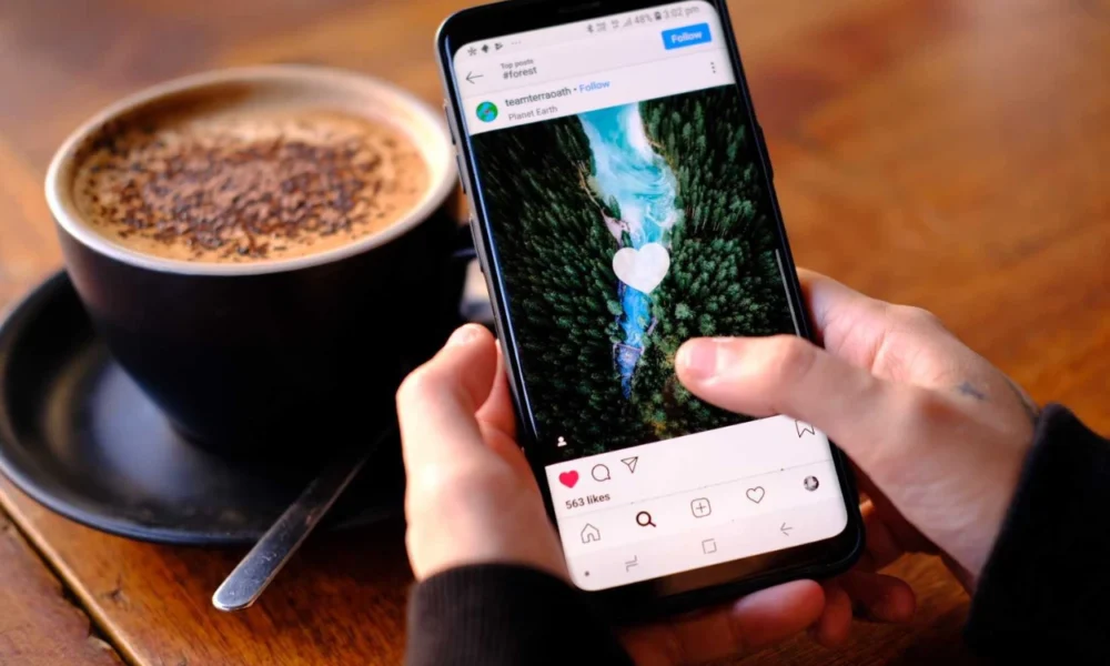 Meta berencana uji coba instagram, whatsapp, dan facebook versi berbayar