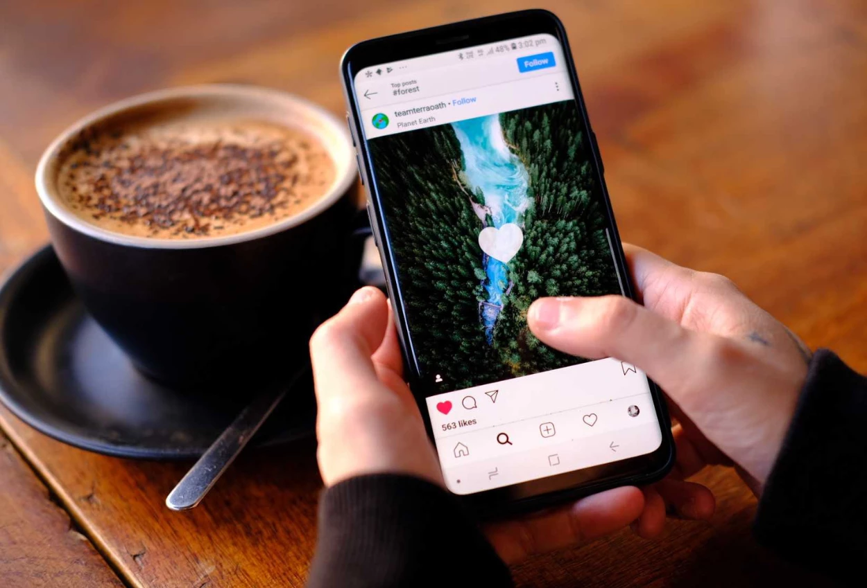 Meta berencana uji coba instagram, whatsapp, dan facebook versi berbayar