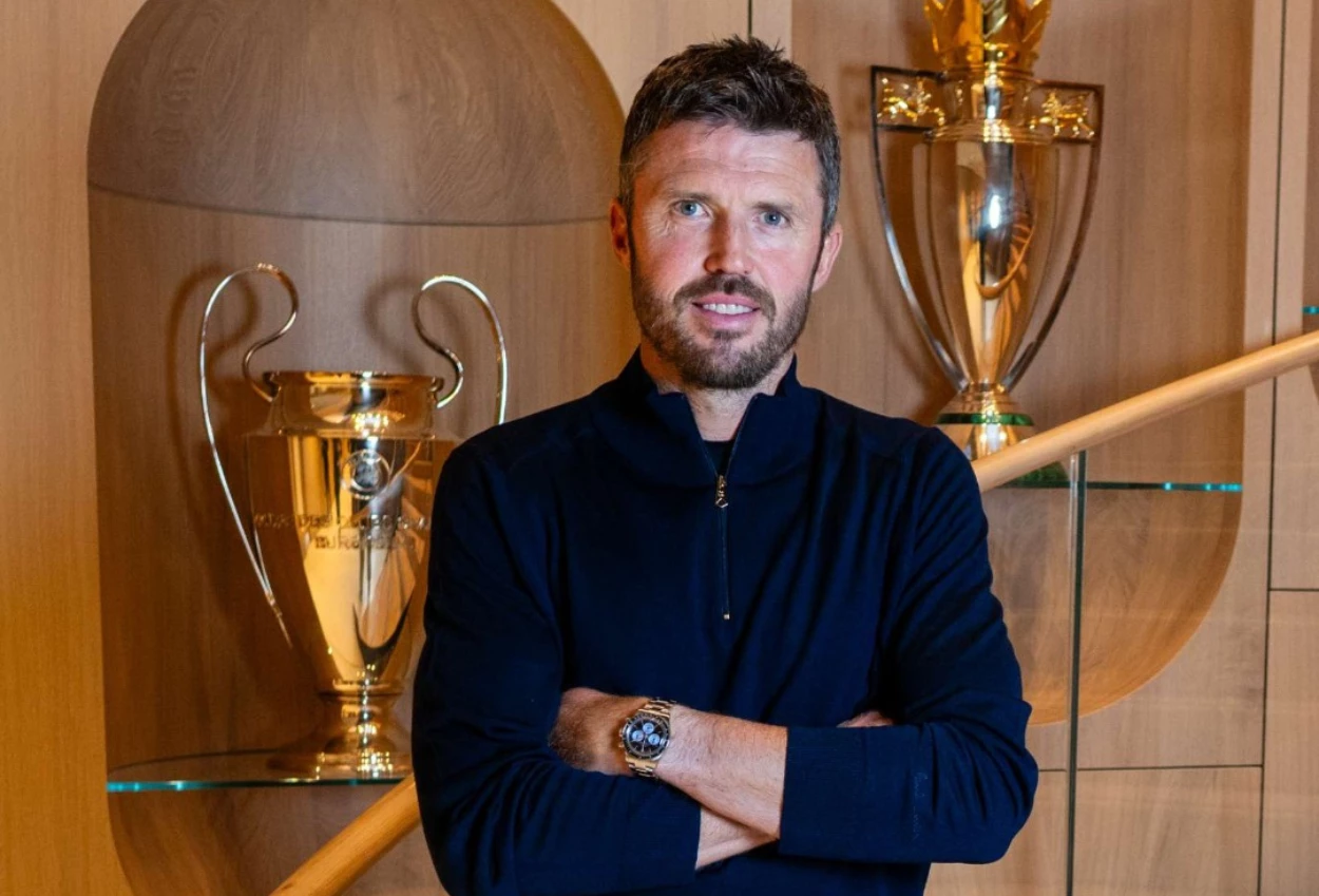 Michael carrick resmi jadi pelatih manchester united hingga akhir musim!