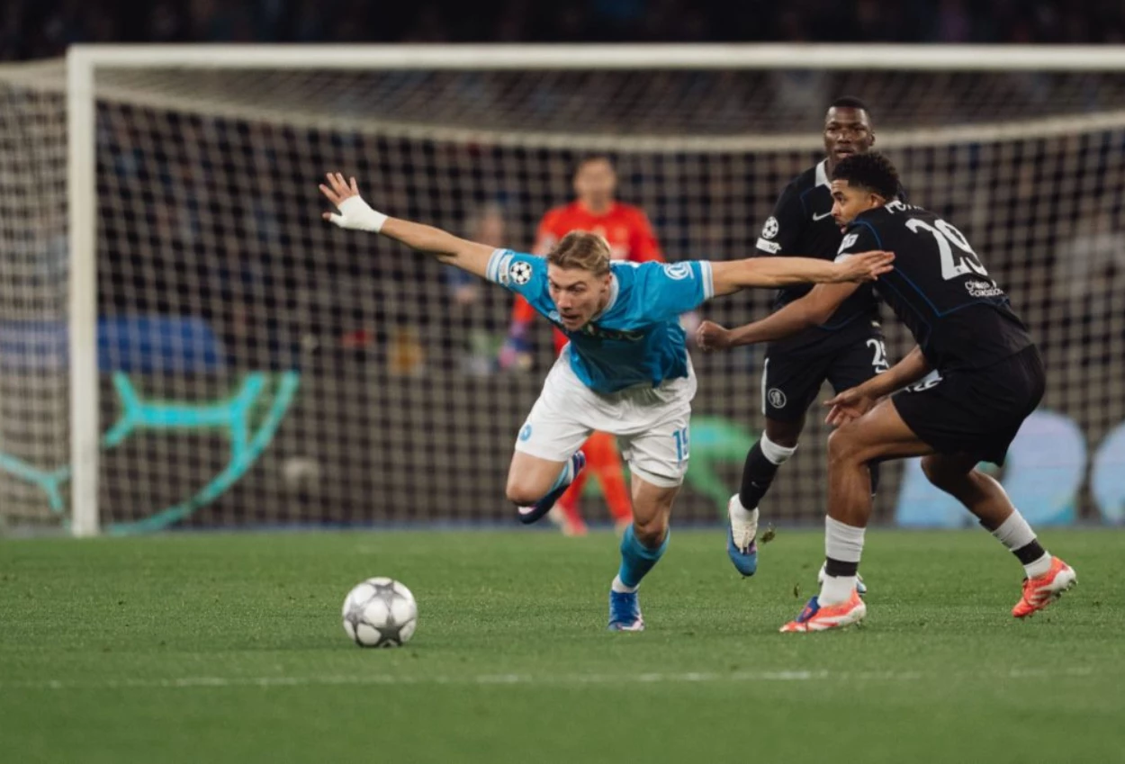 Napoli vs chelsea 2 3 joao pedro pastikan the blues lolos 16 besar liga champions