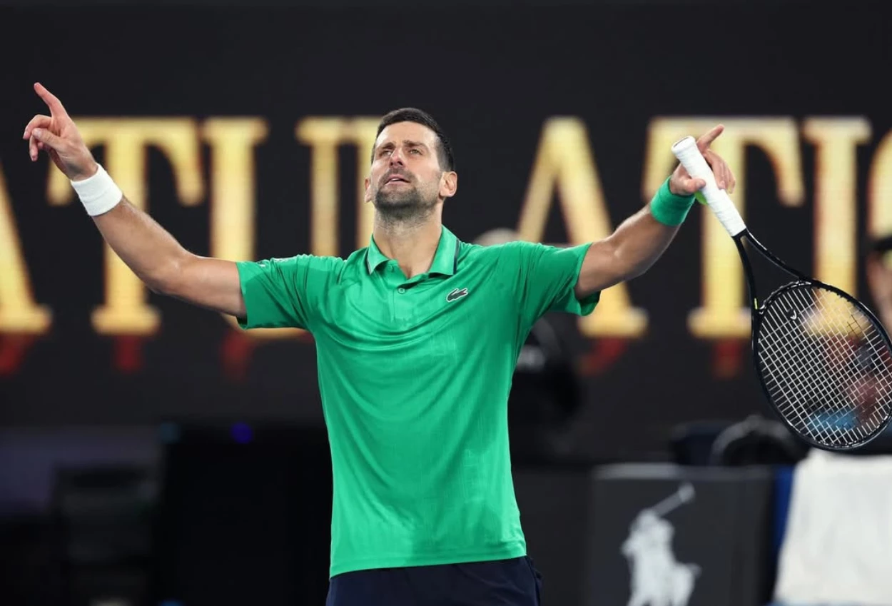 Novak djokovic mulus melaju ke semifinal usai lorenzo musetti mundur karena cedera