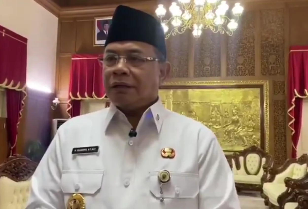 Penampakan kantong kresek berisi uang rp2,6 miliar hasil pemerasan bupati pati sudewo