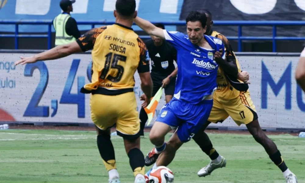 Persib vs persija 1 0 maung bandung menang tipis di kandang sendiri