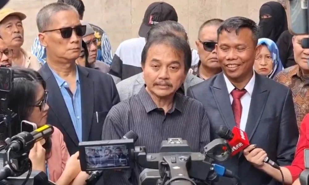 Polisi setop kasus eggi sudjana dan damai hari lubis soal ijazah jokowi, bagaimana nasib roy suryo