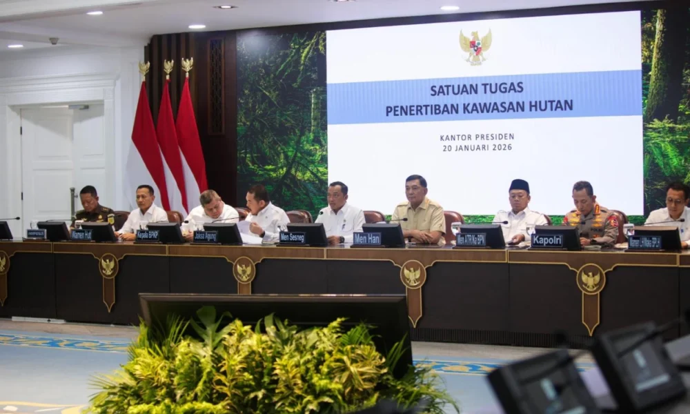 Prabowo cabut izin 28 perusahaan pelanggar aturan akibat bencana di sumatra