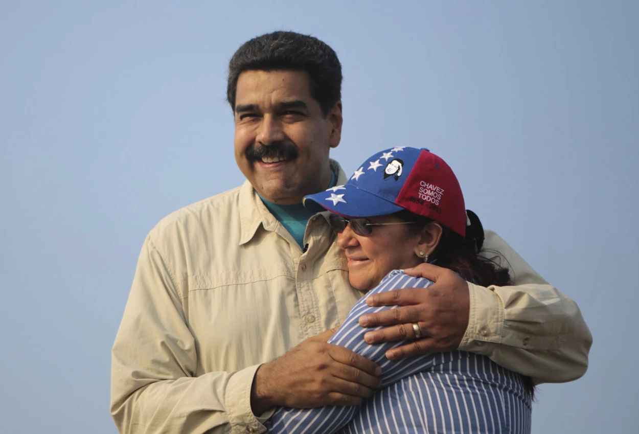 Presiden venezuela ditangkap as, diseret dari kamar mandi dan dibawa ke kapal