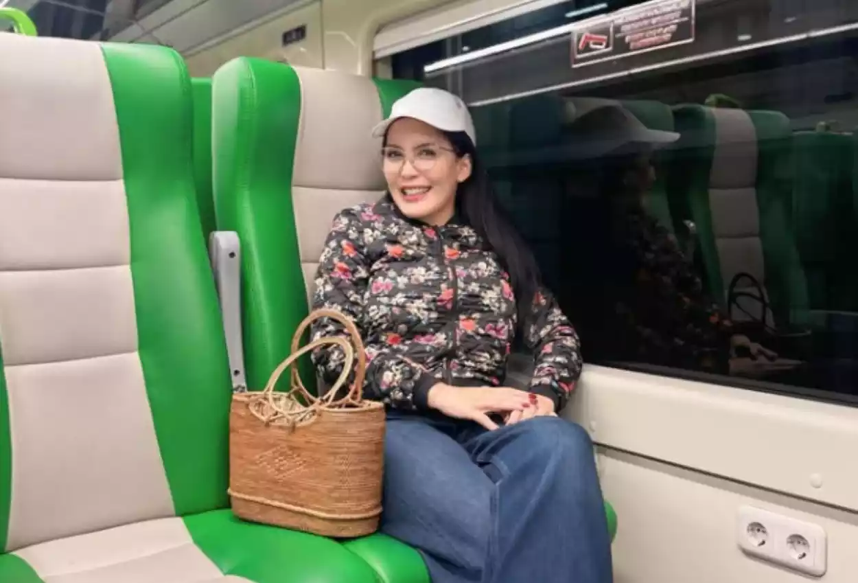 Rieke diah pitaloka berpeluang dipanggil kpk terkait kasus korupsi bupati bekasi