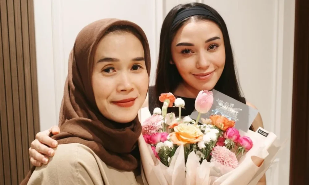 Sambil menangis, ibunda lula lahfah ini cobaan paling berat buat aku