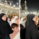 Sambut 2026, celine evangelista ajak anak anaknya umrah