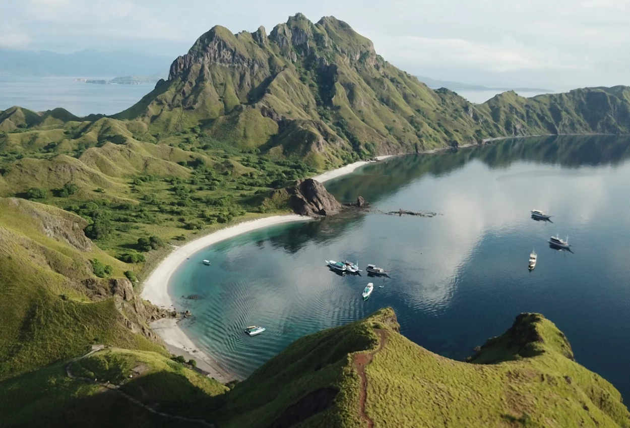 Seluruh kapal wisata di labuan bajo dilarang berlayar hingga 15 januari, kenapa