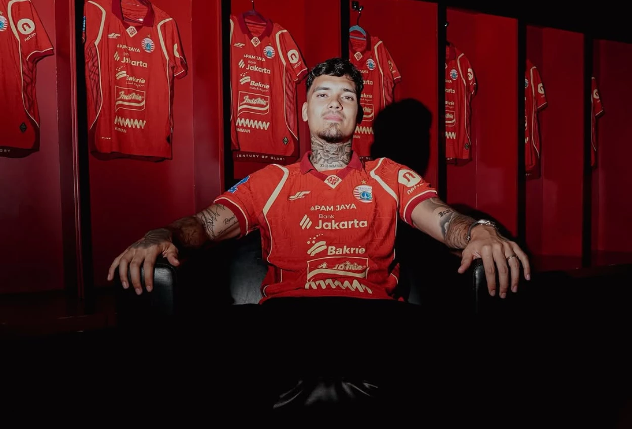 Shayne pattynama resmi gabung persija!