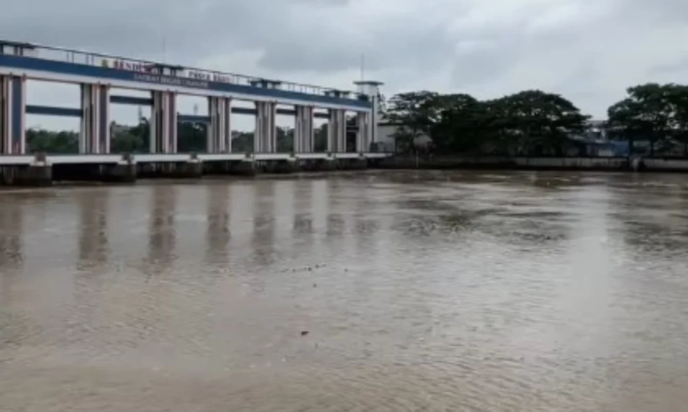Sirene sungai cisadane tangerang bunyi, status siaga 3