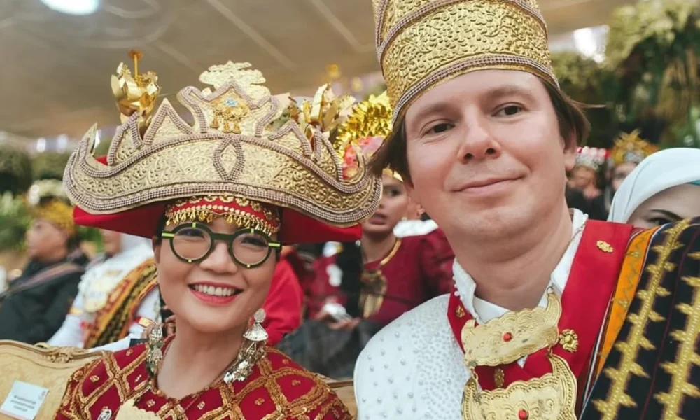 Suami wamen stella christie kecelekaan parah saat bermain ski di as
