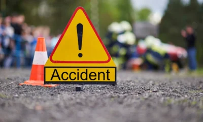Terjadi kecelakaan truk tronton di flyover ciputat pagi tadi, lalin arah jakarta macet parah