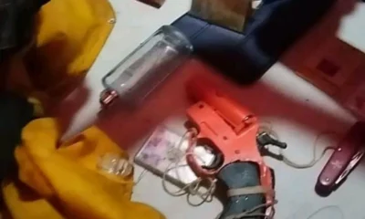Tim sar temukan pistol isyarat minta bantuan di tas kopilot atr 42 500