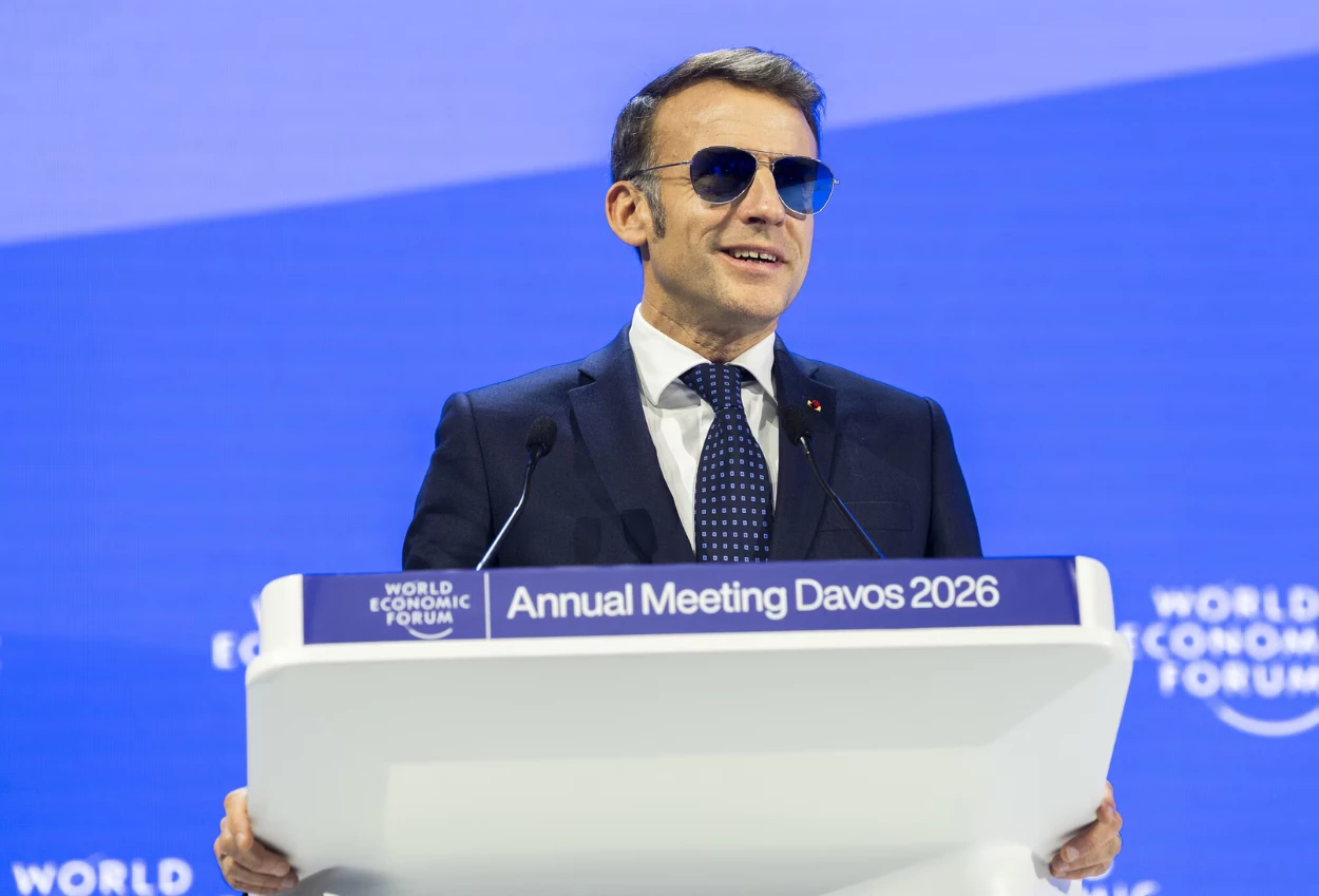 Trump ejek presiden prancis emmanuel macron di forum ekonomi dunia, ini penyebabnya