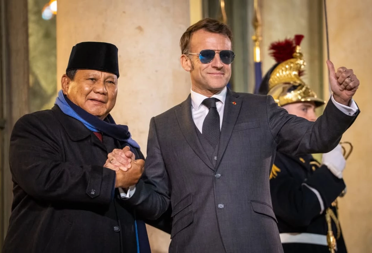 Usai lawatan ke swiss dan inggris, prabowo tiba di prancis bertemu emmanuel macron