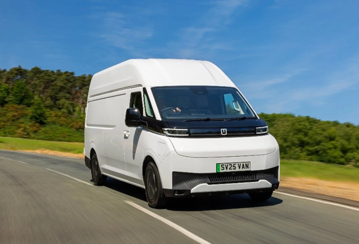 Van listrik farizon sv rilis di indonesia, siap tandingi toyota hiace