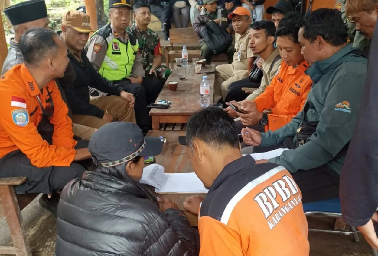 Viral! pendaki hilang di bukit mongkrang, ratusan relawan dikerahkan bantu pencarian