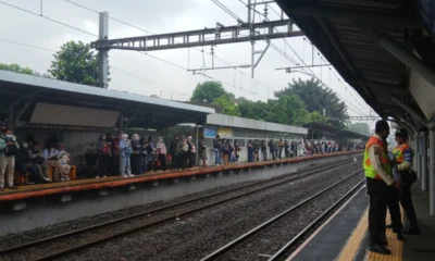 Wanita tewas di stasiun gondangdia, diduga lompat ke rel saat kereta melintas