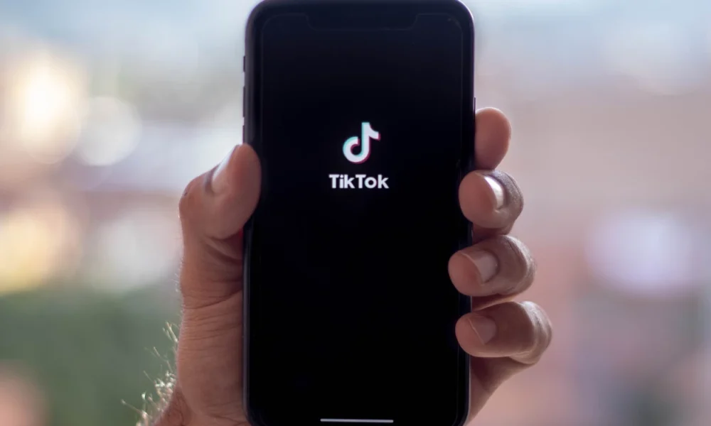 Warga as ramai ramai tinggalkan tiktok, uninstall aplikasi melonjak 150%