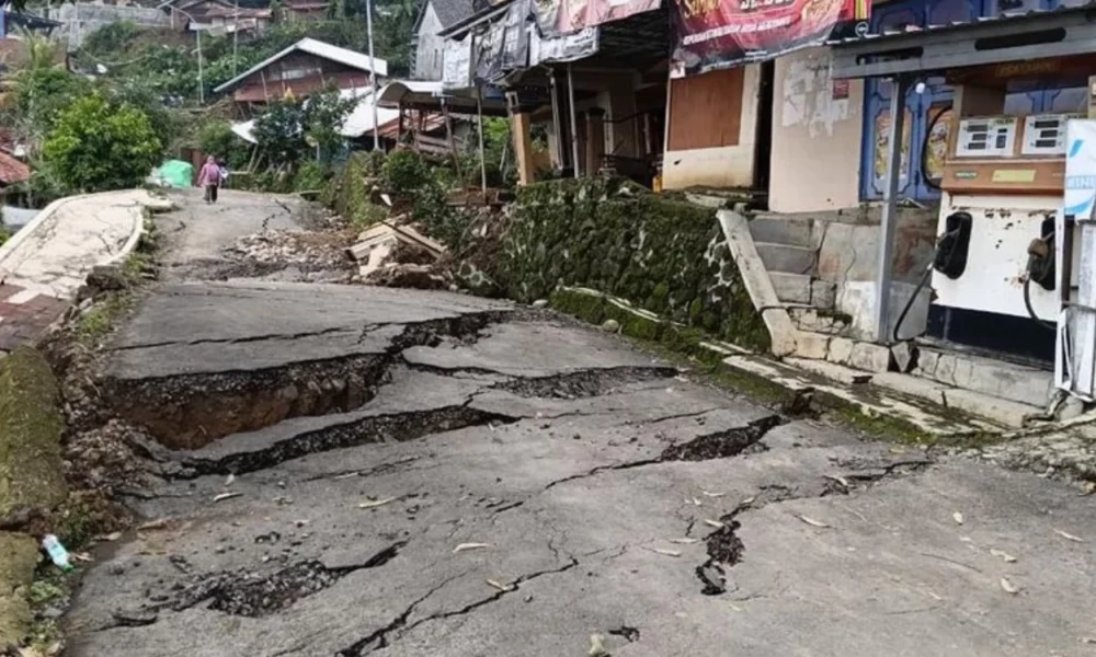Bencana Tanah Bergerak di Tegal Masih Aktif, Pengungsi Capai 2.453 Jiwa