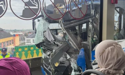 Dua Bus Transjakarta Adu Banteng di Koridor 13, Penumpang Luka