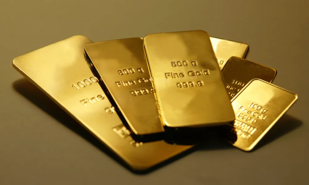 Harga Emas Antam 25 Februari 2026 Turun Rp45 Ribu, Emas Pegadaian Segini
