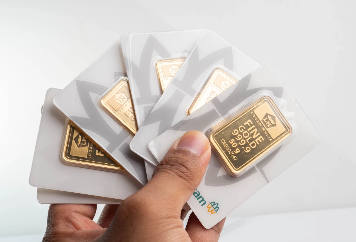 Harga Emas Antam Hari Ini 16 Februari 2026 Turun Rp14 Ribu