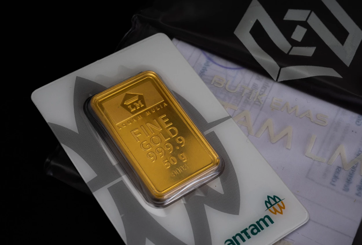 Harga Emas Antam Hari Ini 18 Februari 2026 Turun Tajam