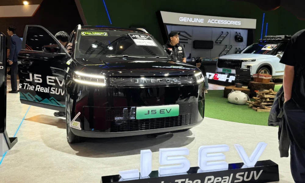 Jaecoo Tampilkan Mobil Listrik J5 di IIMS 2026, Andalkan Tipe Premium dengan Jarak Tempuh 490 Km