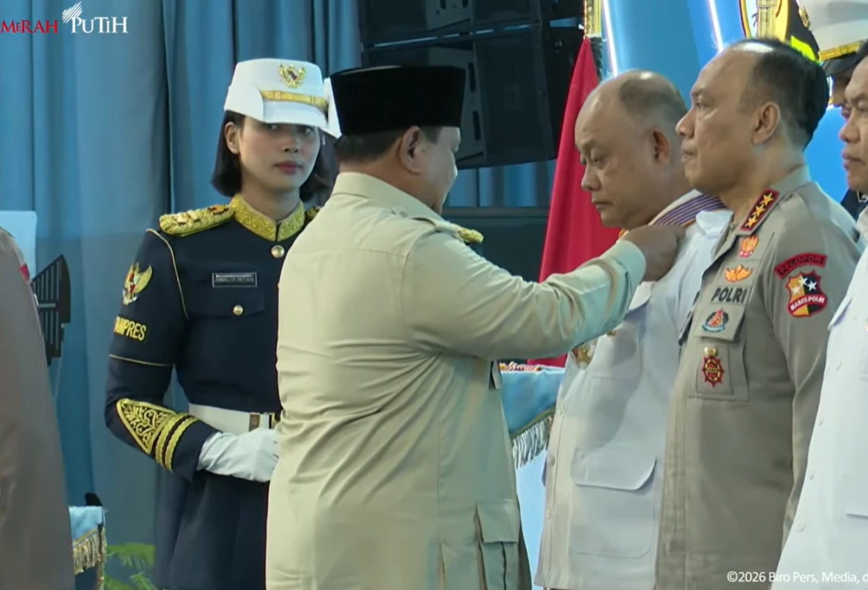 Kepala BGN Terima Tanda Kehormatan Bintang Jasa Utama dari Prabowo