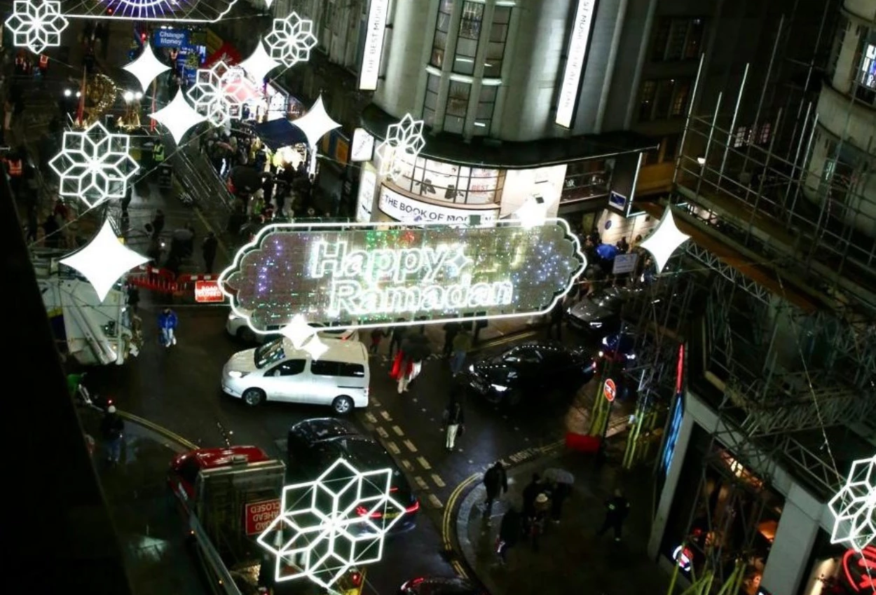 London Sambut Ramadan, Lebih dari 30 Ribu Lampu Hiasi Jalanan
